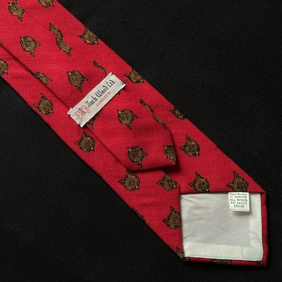 Vintage Jack Wood Ltd. Charlotte Neck Tie Wolf Print Red Wool Blocked in England - Picture 7 of 11